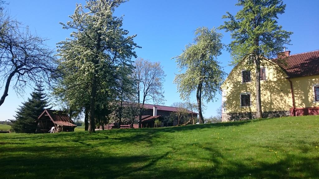 Dworek Szarki ภายนอก รูปภาพ