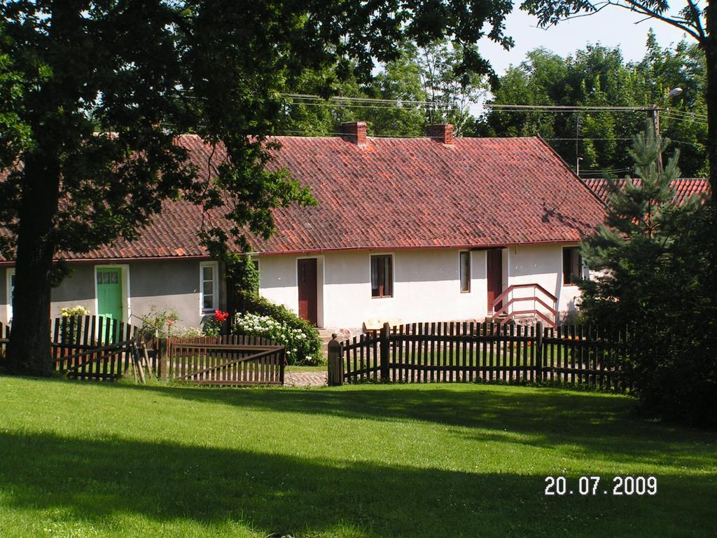 Dworek Szarki ภายนอก รูปภาพ