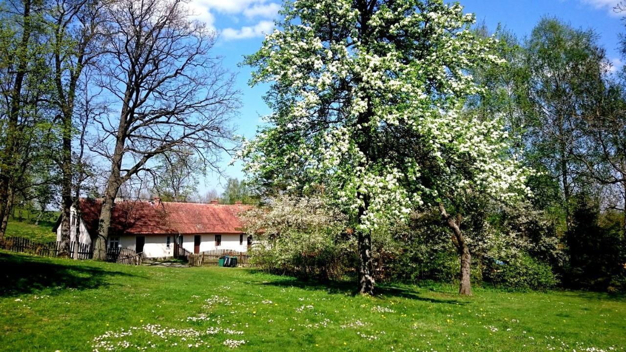 Dworek Szarki ภายนอก รูปภาพ